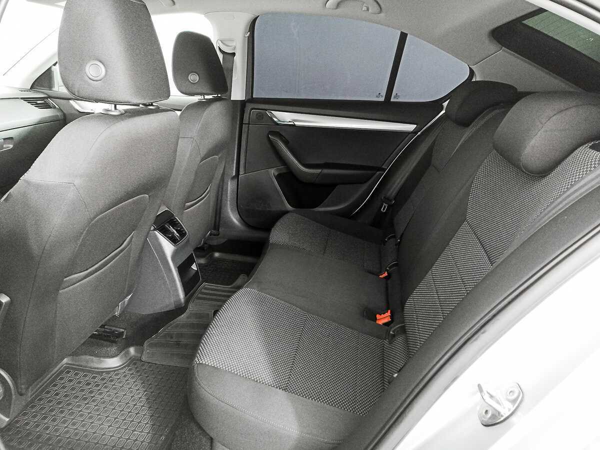 Б/У Шкода Октавия 2014 года. Фото: #7