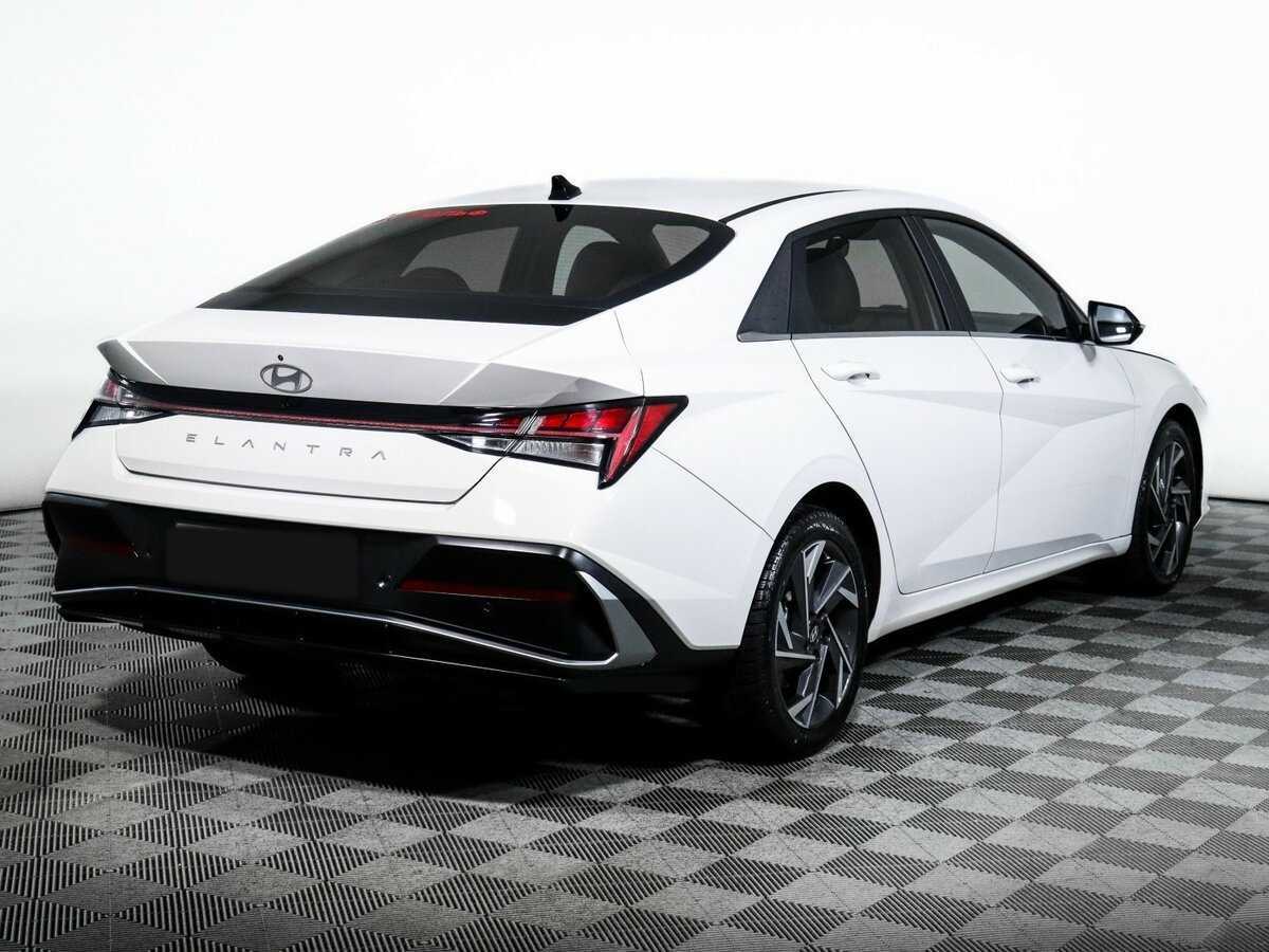 Б/У Хендай Елантра 2023 года. Фото: #4