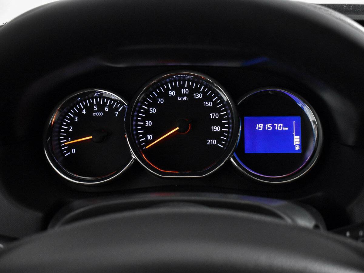 Б/У Рено Дастер 2017 года. Фото: #16