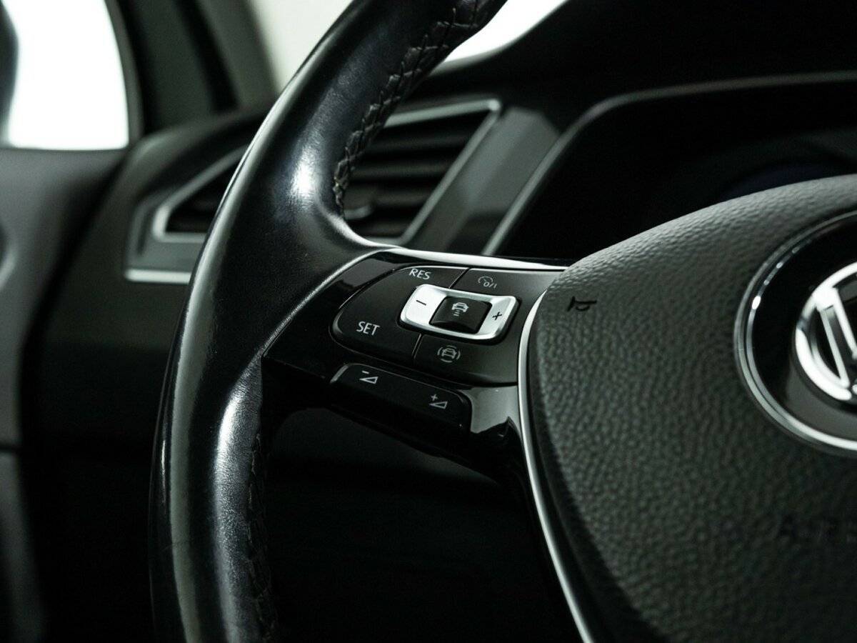 Б/У Фольксваген Тигуан 2018 года. Фото: #21