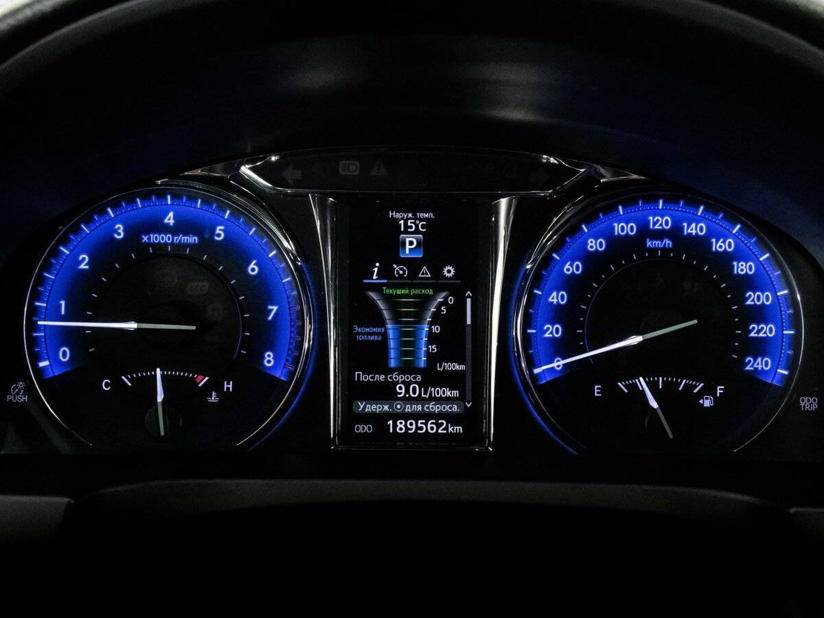 Б/У Тойота Камри 2017 года. Фото: #16