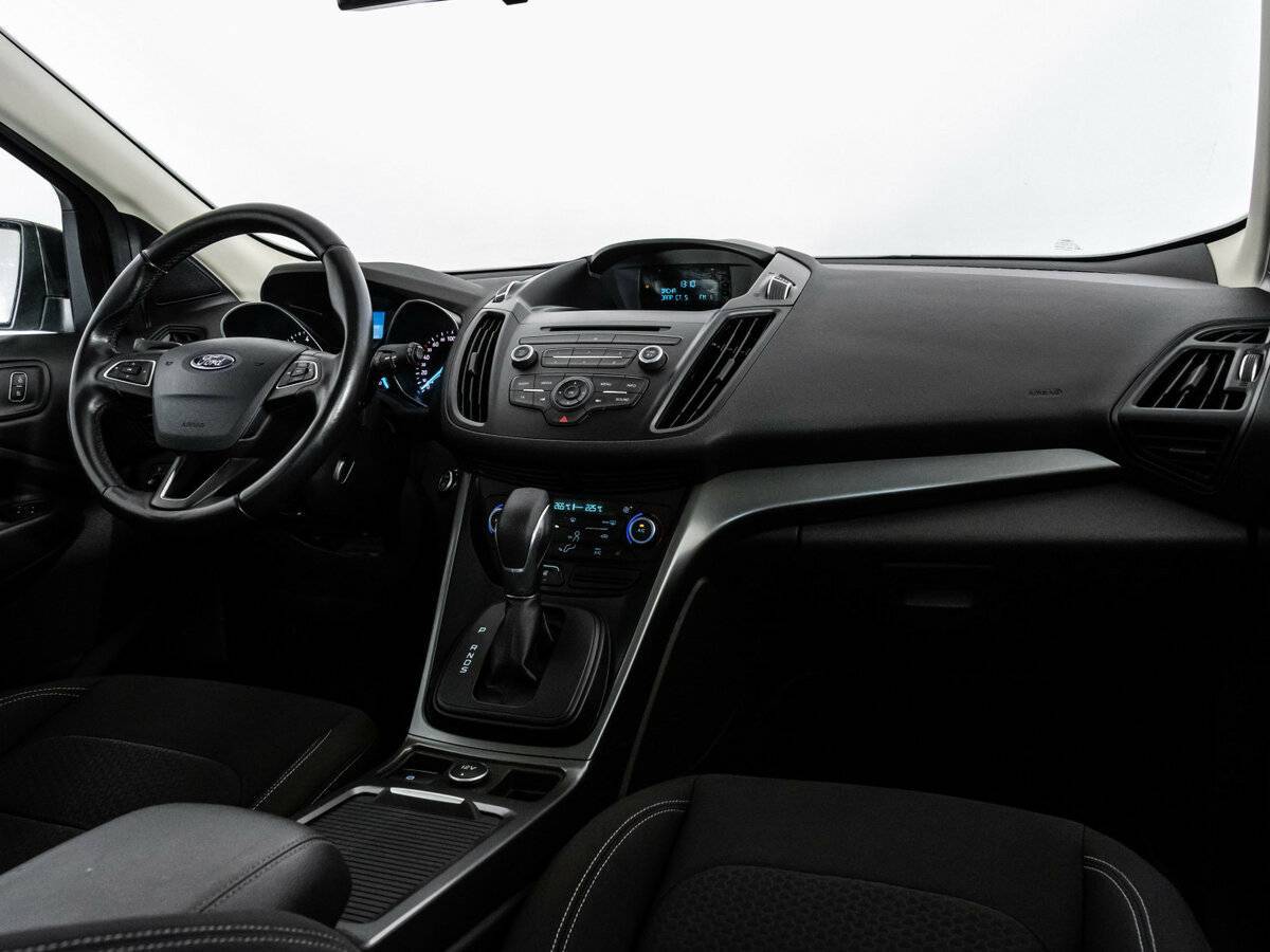 Б/У Форд Куга 2017 года. Фото: #8