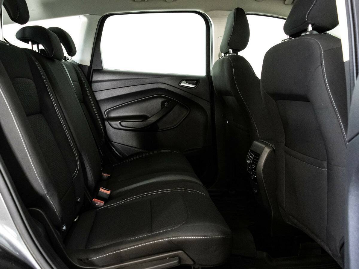 Б/У Форд Куга 2017 года. Фото: #16