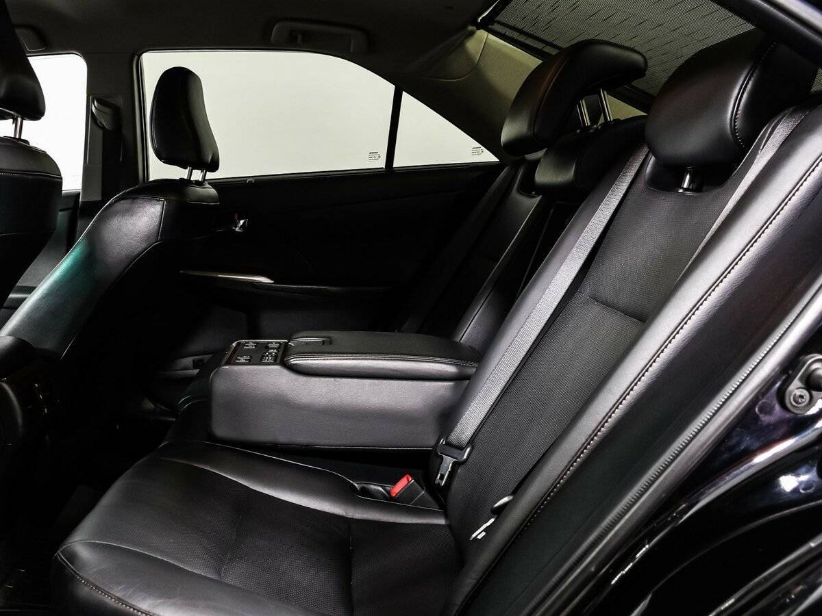 Б/У Тойота Камри 2012 года. Фото: #12