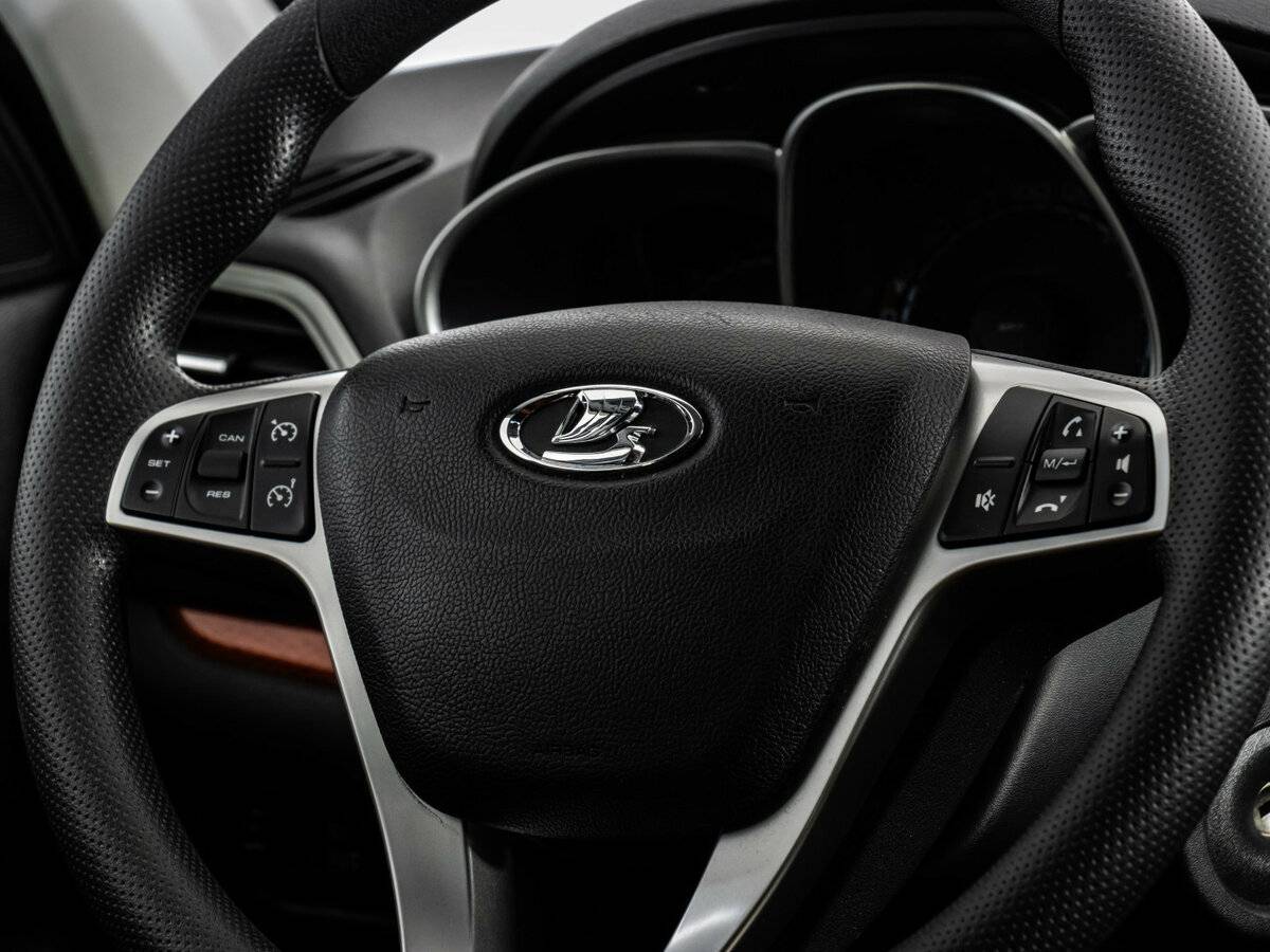 Б/У Лада (ВАЗ) Веста 2018 года. Фото: #10