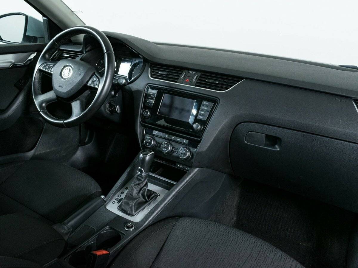 Б/У Шкода Октавия 2015 года. Фото: #9