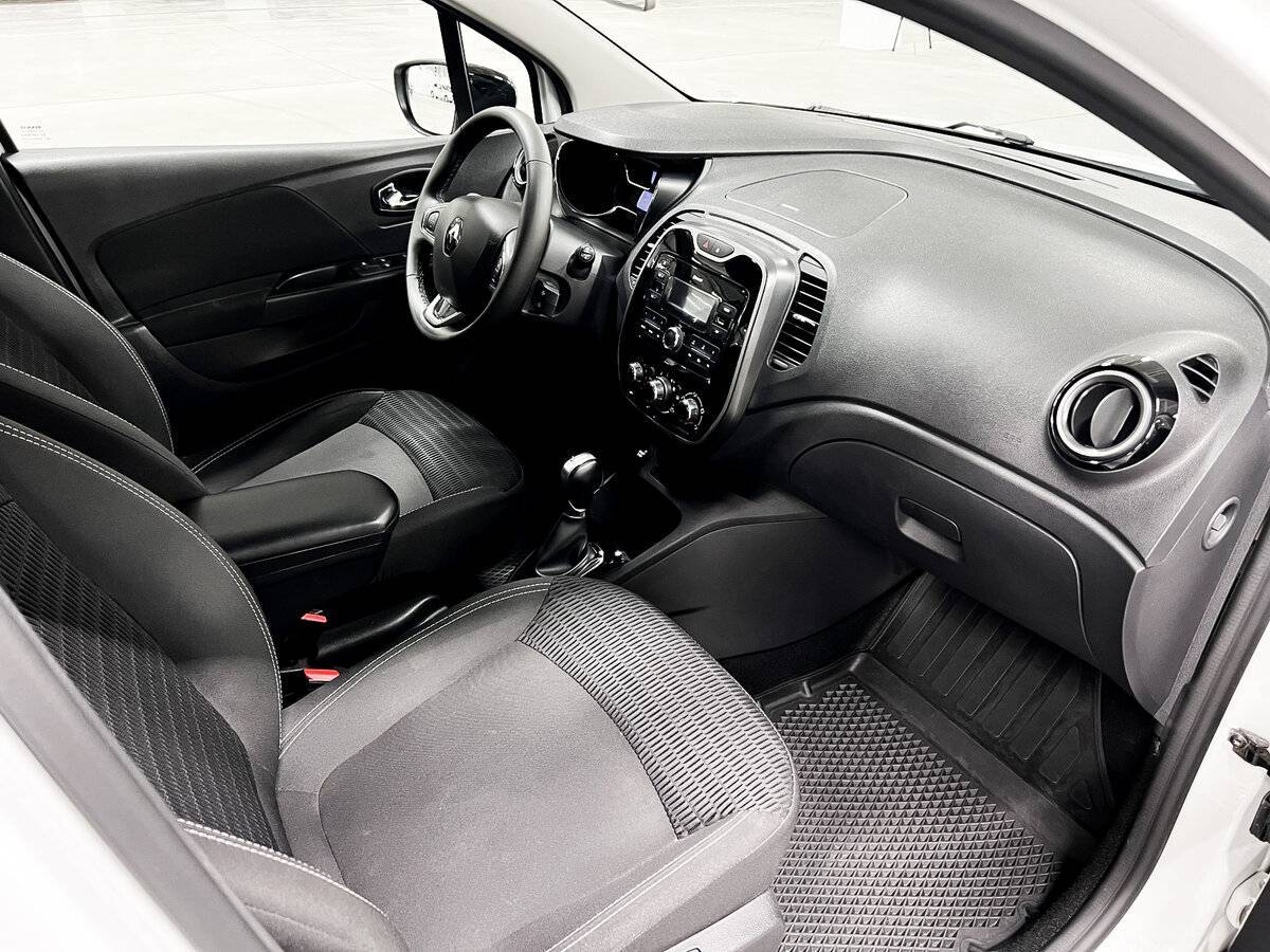 Б/У Рено Каптюр 2019 года. Фото: #10