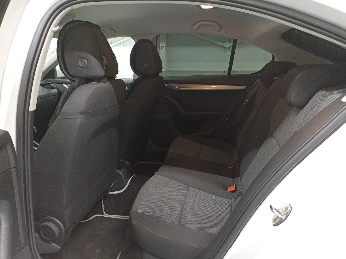 Б/У Шкода Октавия 2013 года. Фото: #11