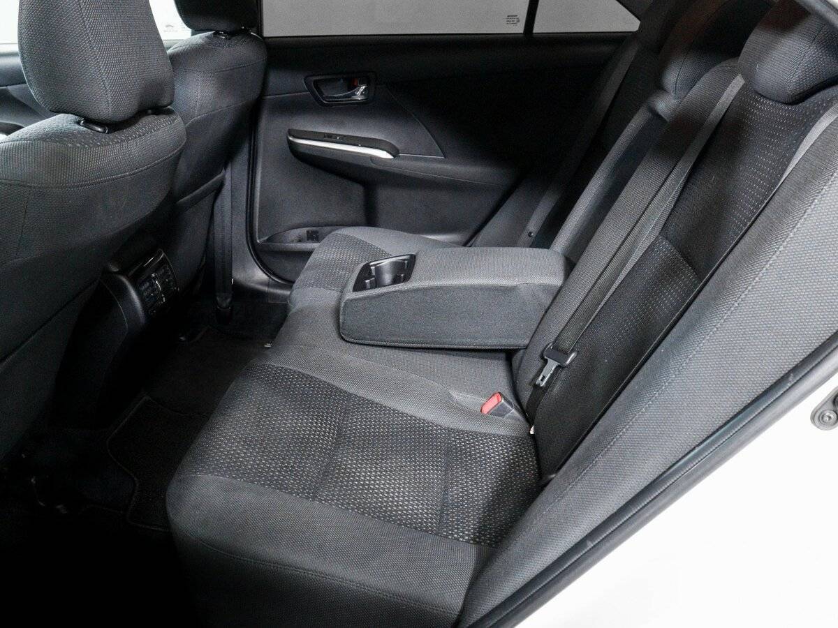 Б/У Тойота Камри 2013 года. Фото: #9