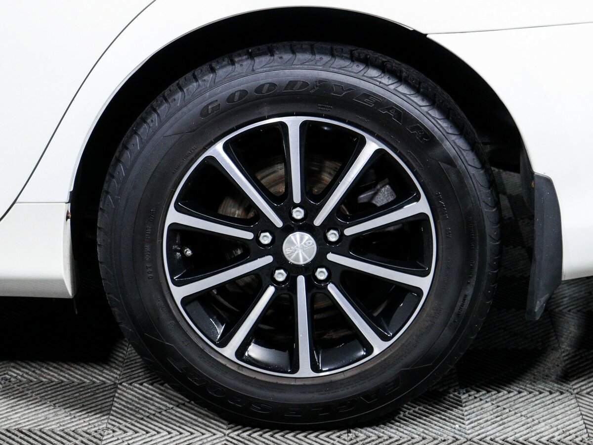 Б/У Тойота Камри 2013 года. Фото: #14