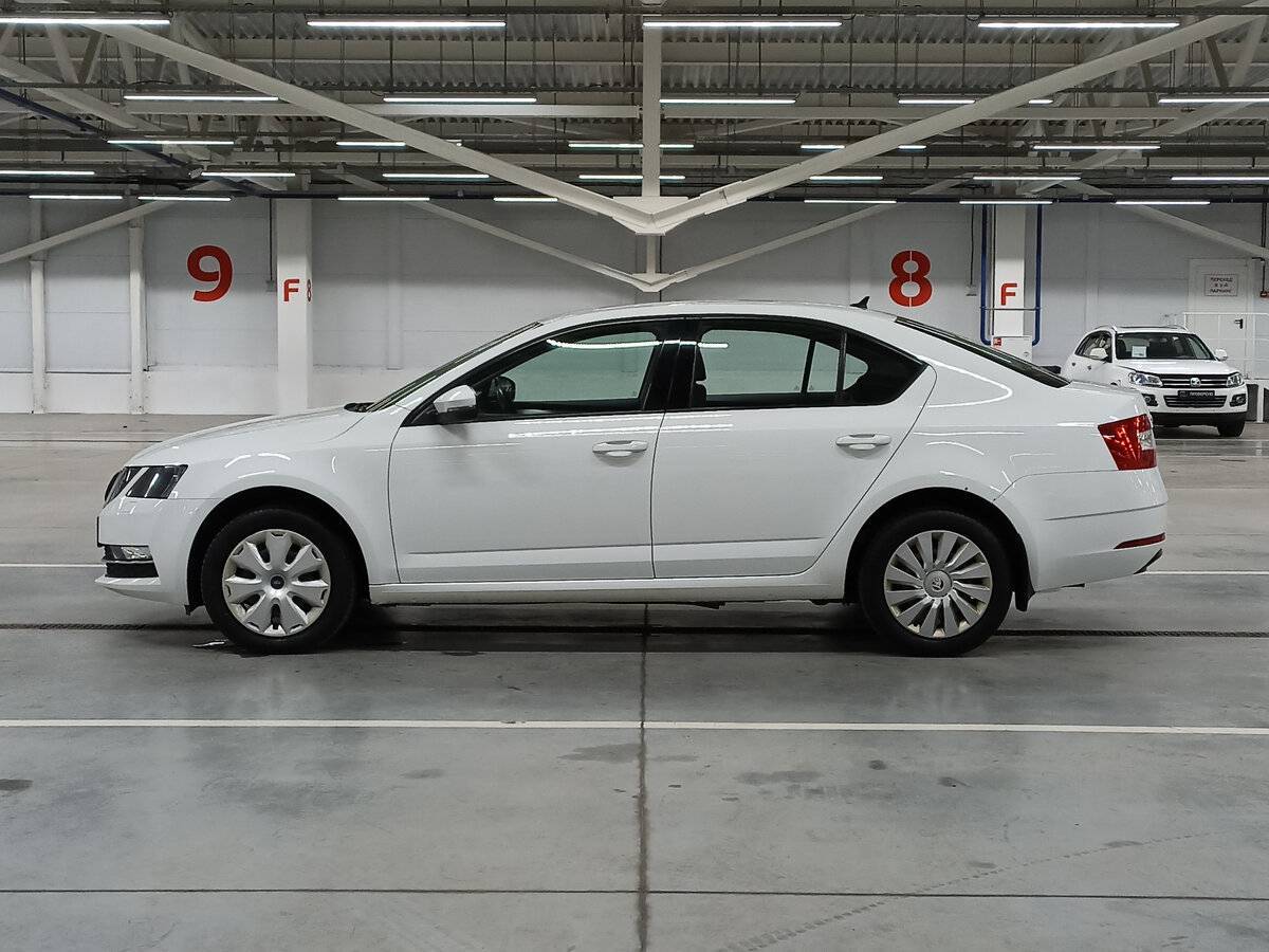 Б/У Шкода Октавия 2019 года. Фото: #7