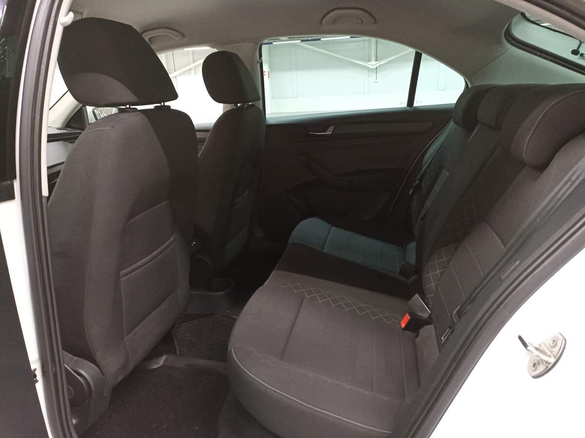 Б/У Шкода Рапид 2021 года. Фото: #11