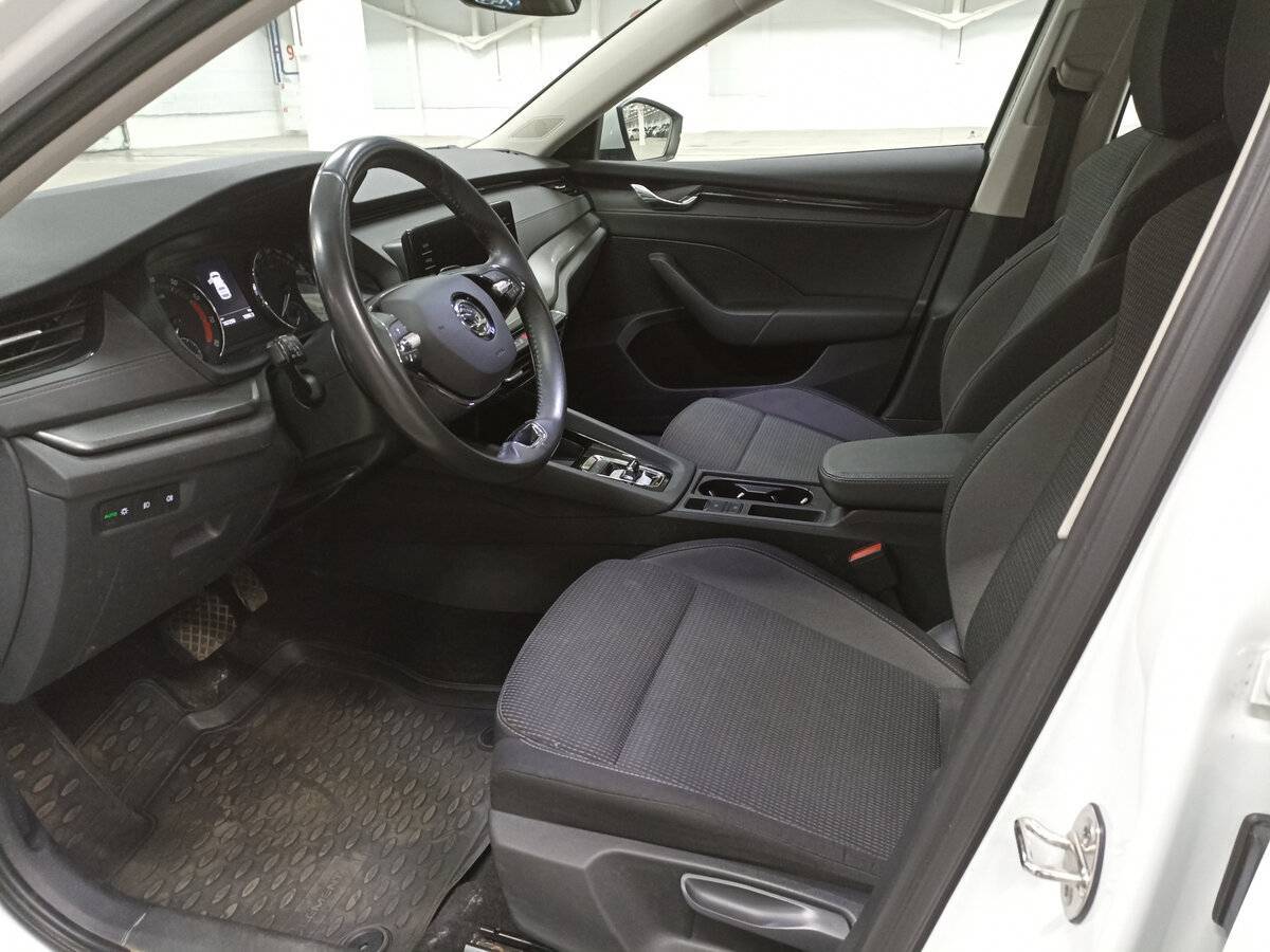 Б/У Шкода Октавия 2021 года. Фото: #15