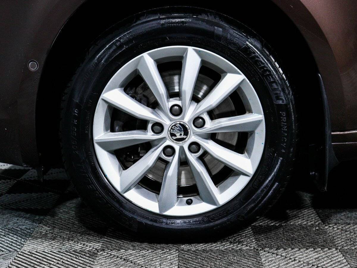 Б/У Шкода Октавия 2014 года. Фото: #14