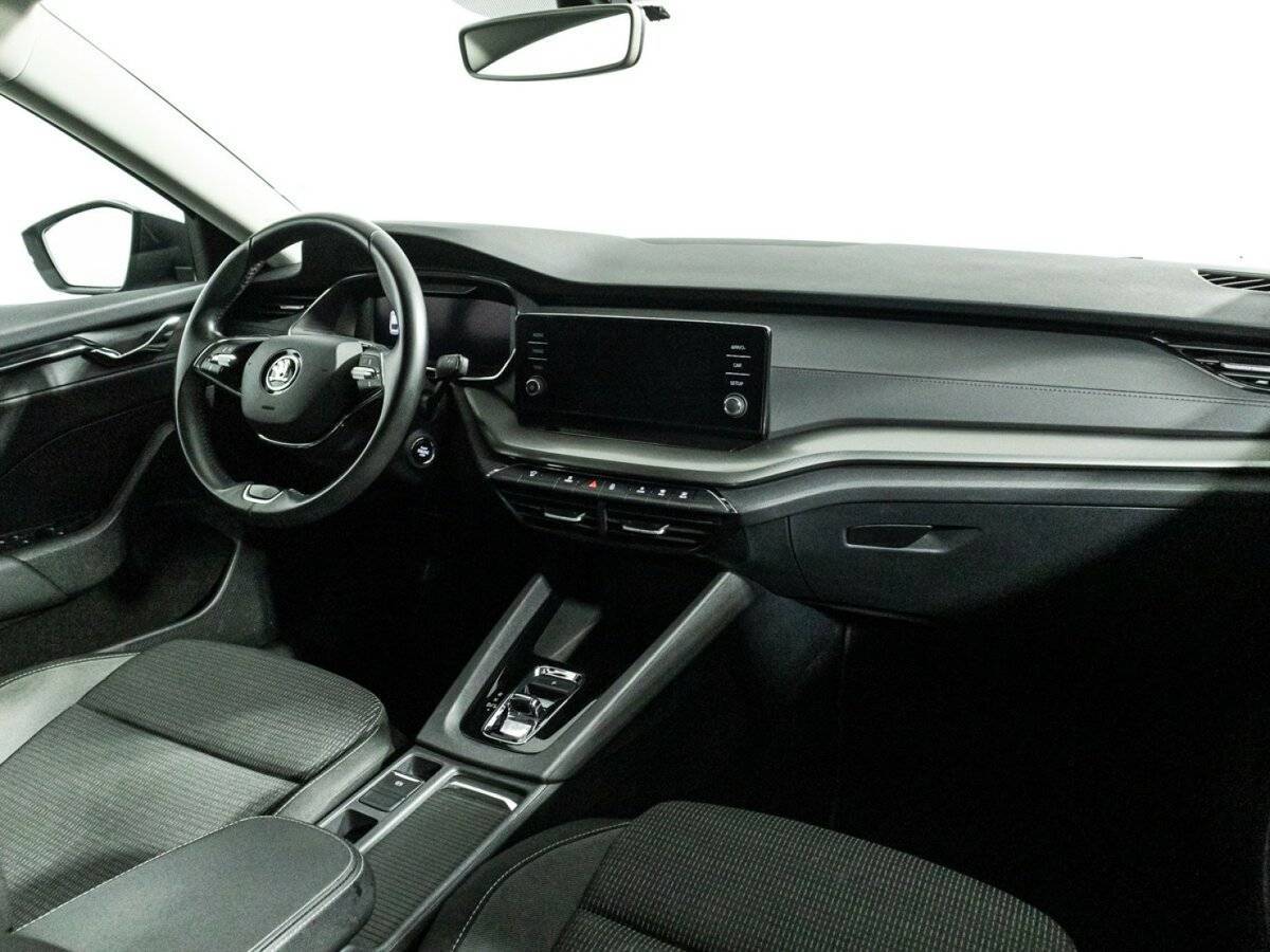 Б/У Шкода Октавия 2020 года. Фото: #8