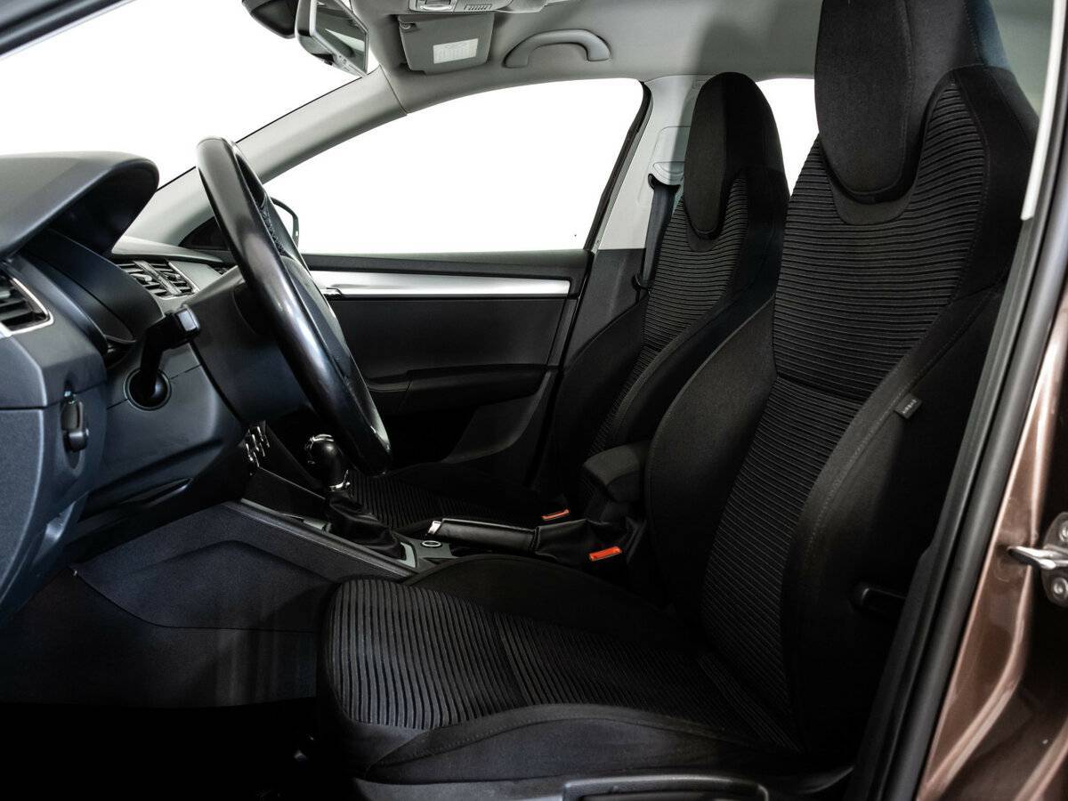 Б/У Шкода Октавия 2014 года. Фото: #11