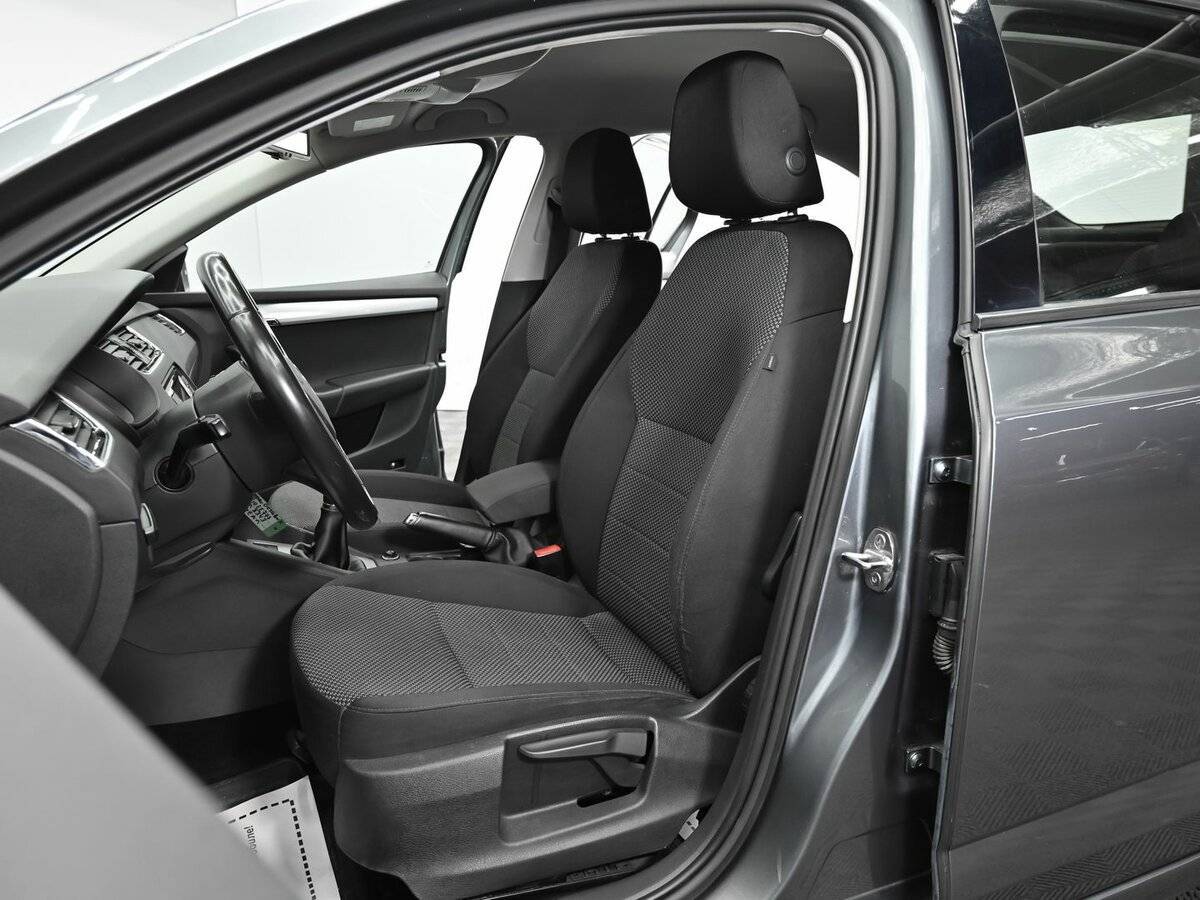 Б/У Шкода Октавия 2014 года. Фото: #5