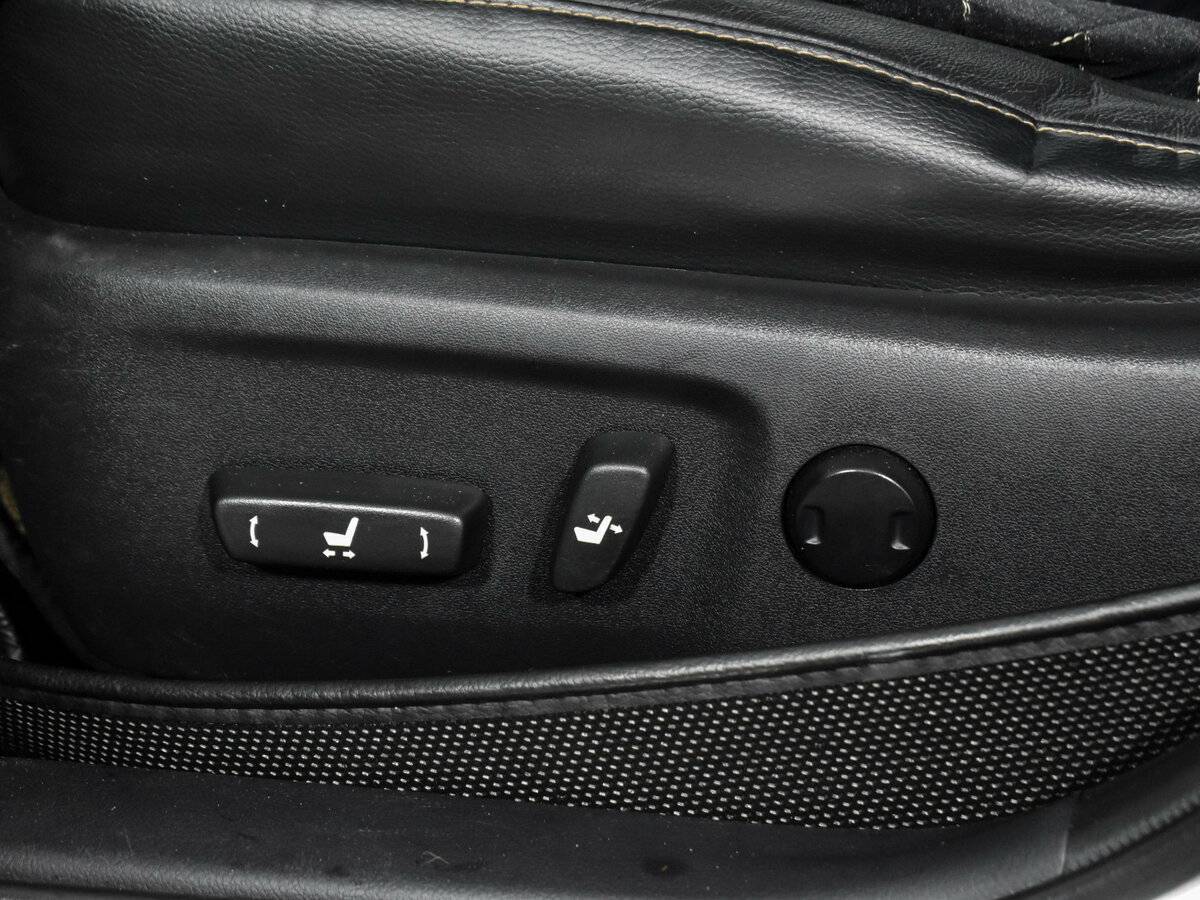 Б/У Тойота Камри 2018 года. Фото: #9