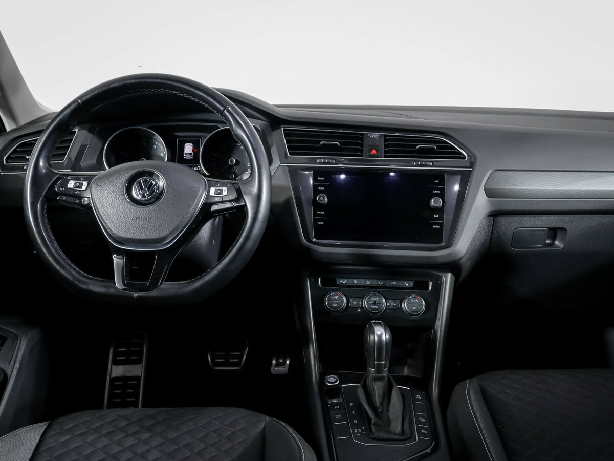 Б/У Фольксваген Тигуан 2018 года. Фото: #11