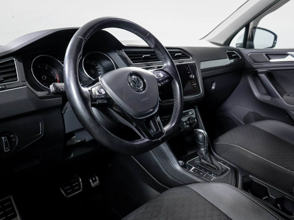 Б/У Фольксваген Тигуан 2018 года. Фото: #12