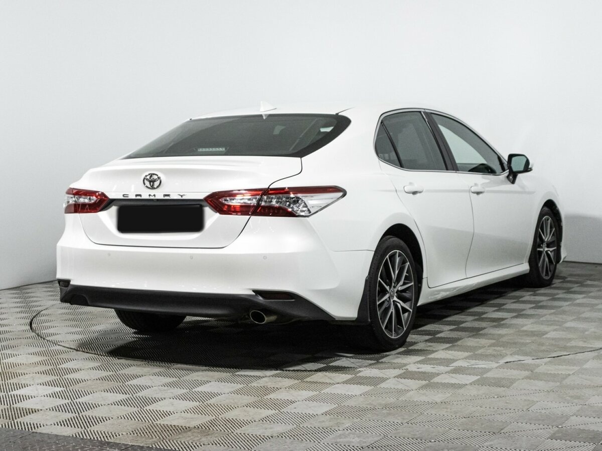 Б/У Тойота Камри 2021 года. Фото: #3