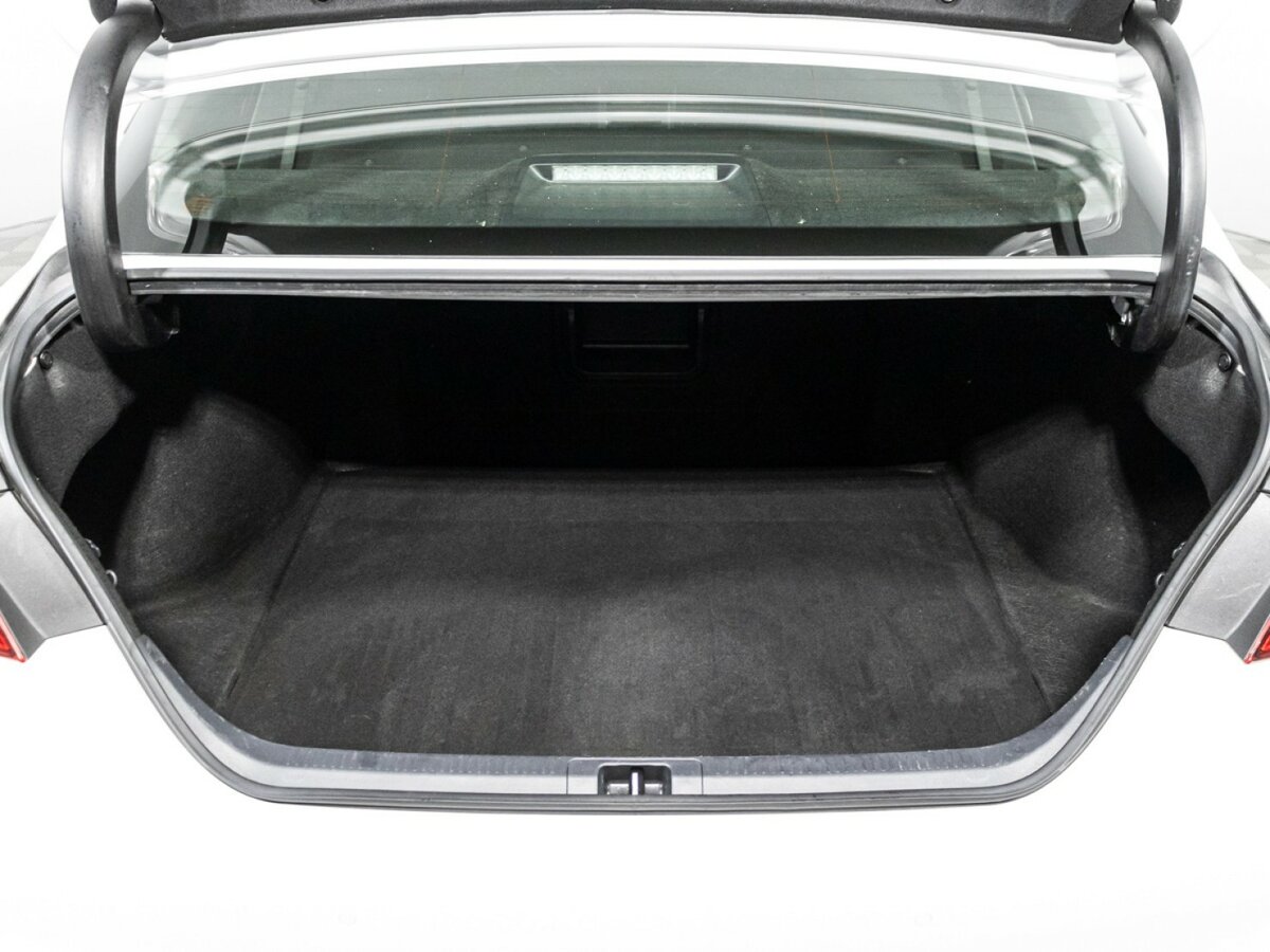 Б/У Тойота Камри 2021 года. Фото: #12