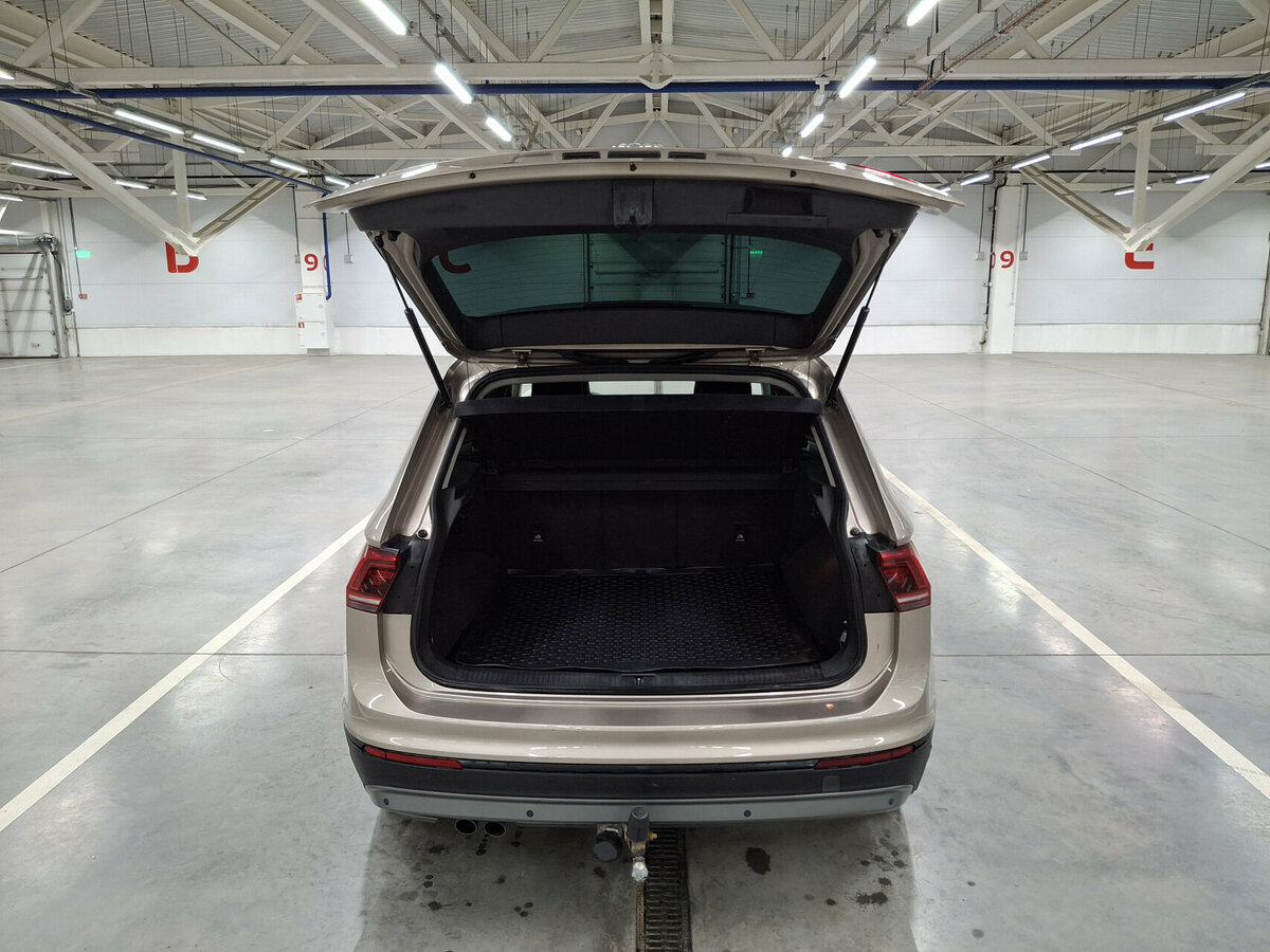 Б/У Фольксваген Тигуан 2017 года. Фото: #9