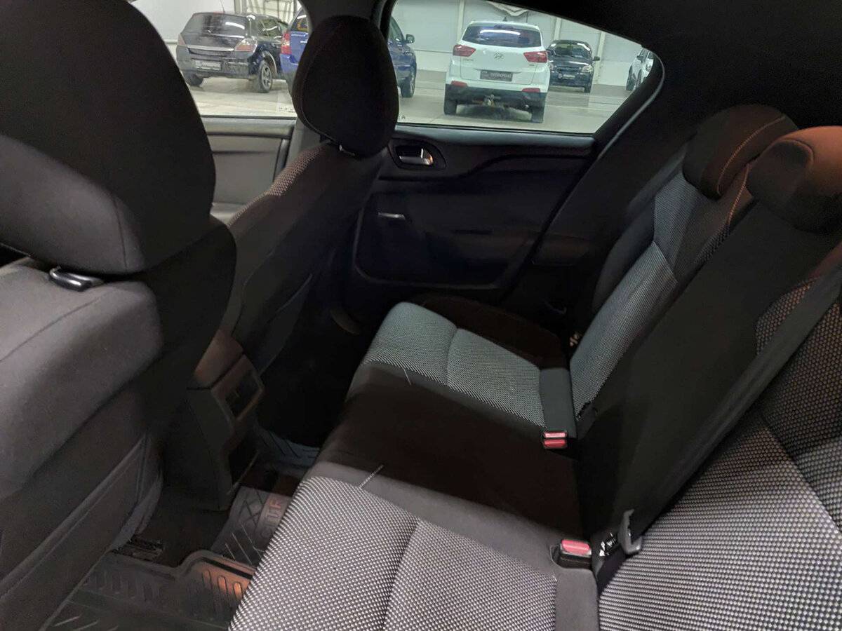 Б/У Ситроен ДС4 2012 года. Фото: #11