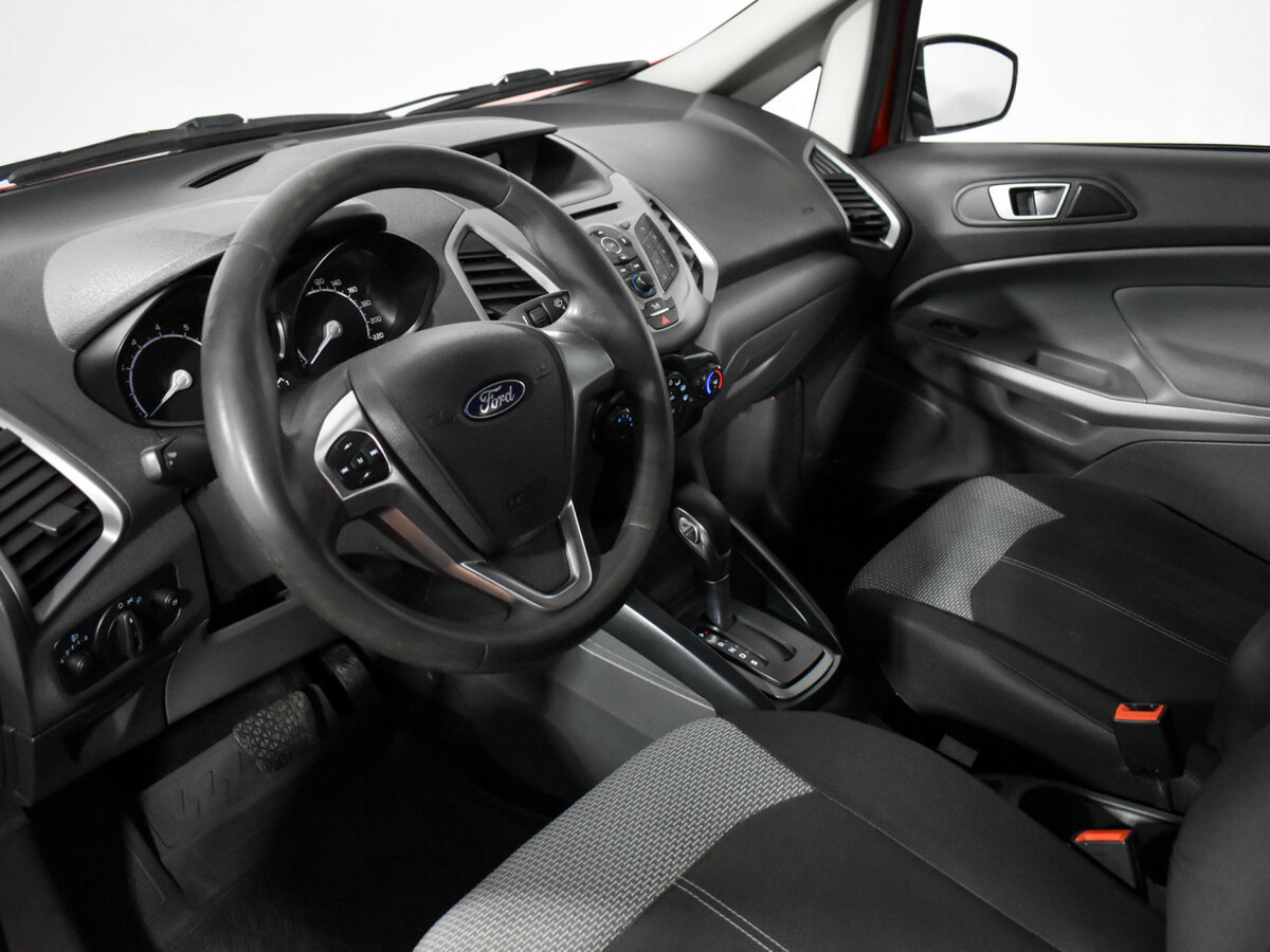 Б/У Форд ЭкоСпорт 2018 года. Фото: #8