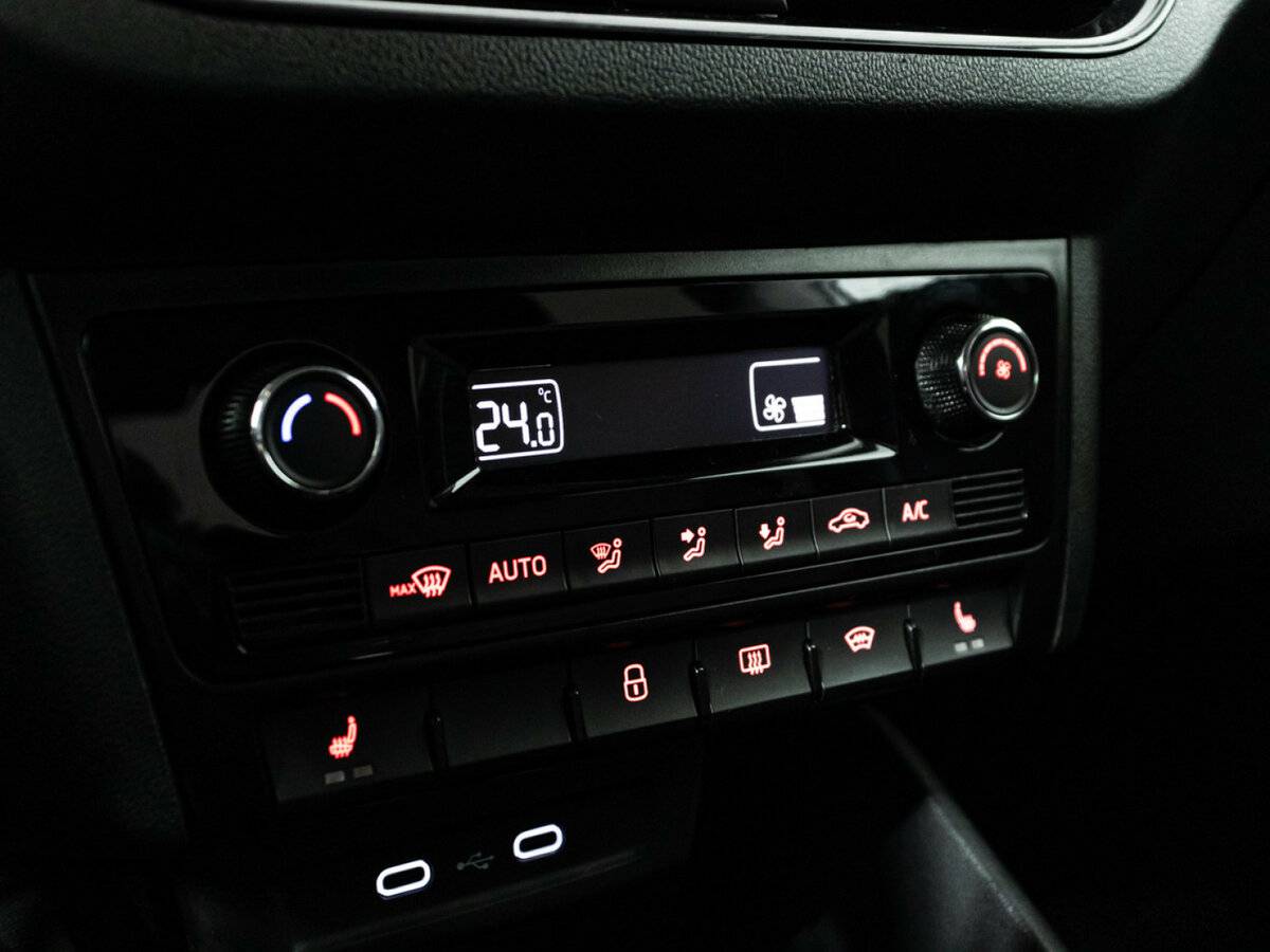 Б/У Фольксваген Поло 2021 года. Фото: #14