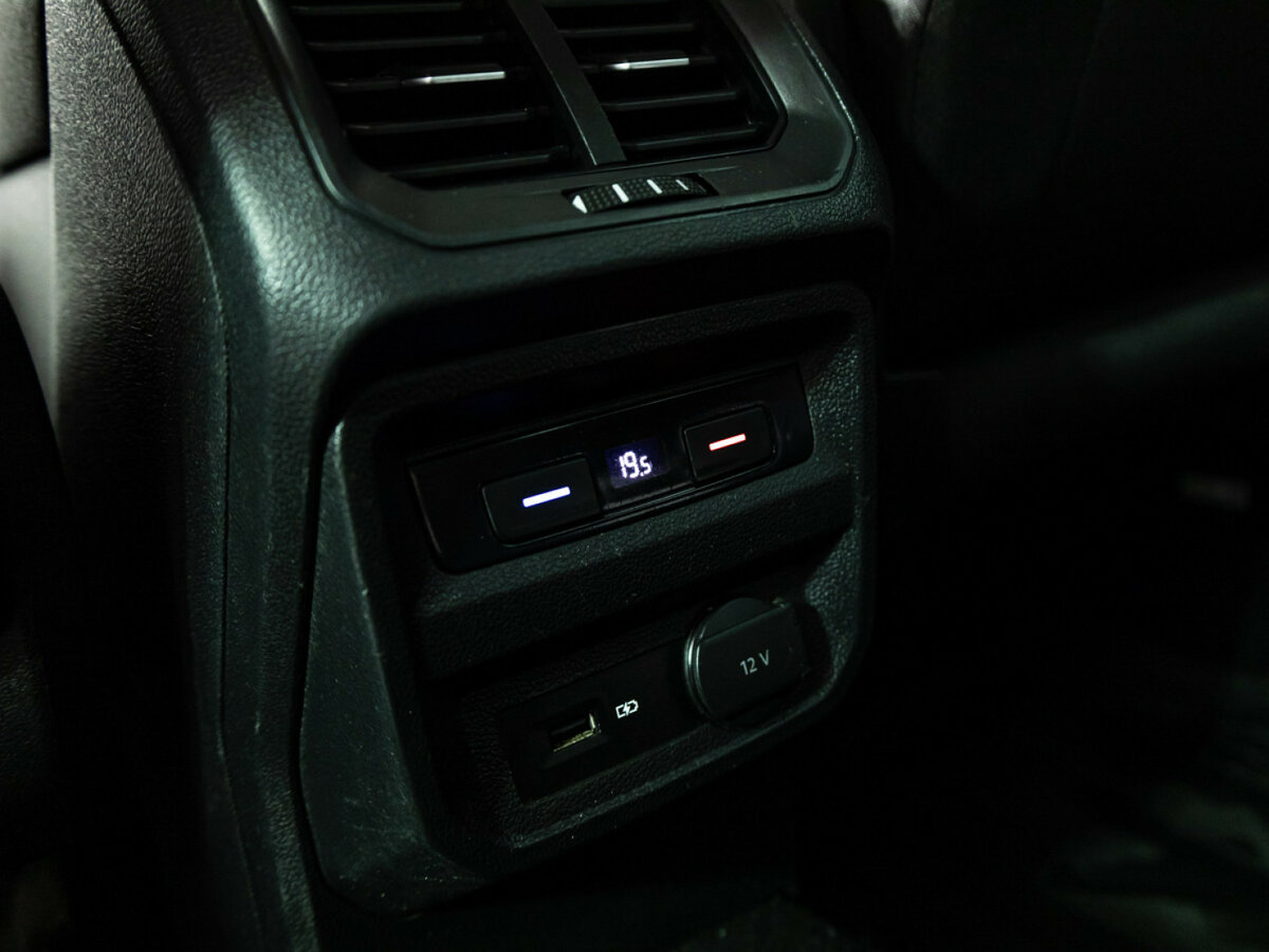 Б/У Фольксваген Тигуан 2019 года. Фото: #16