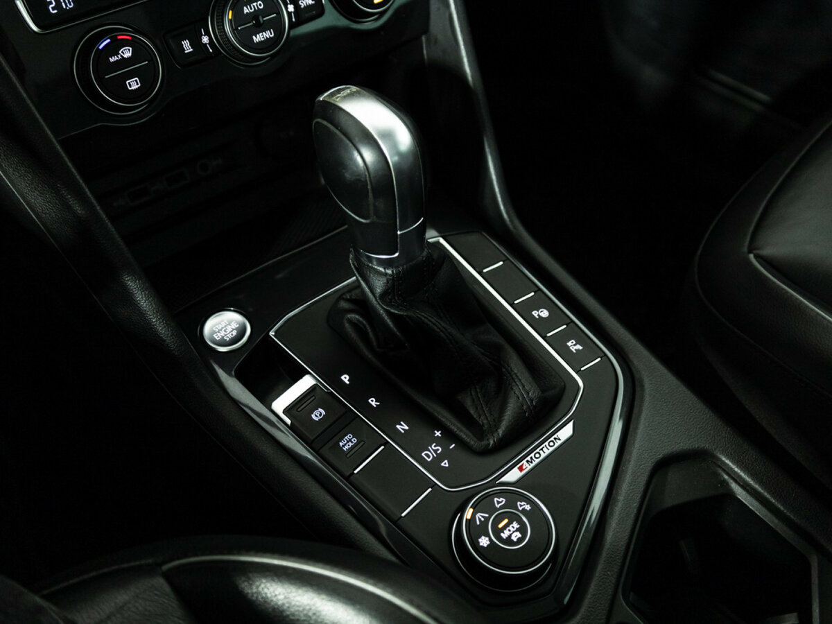 Б/У Фольксваген Тигуан 2018 года. Фото: #19