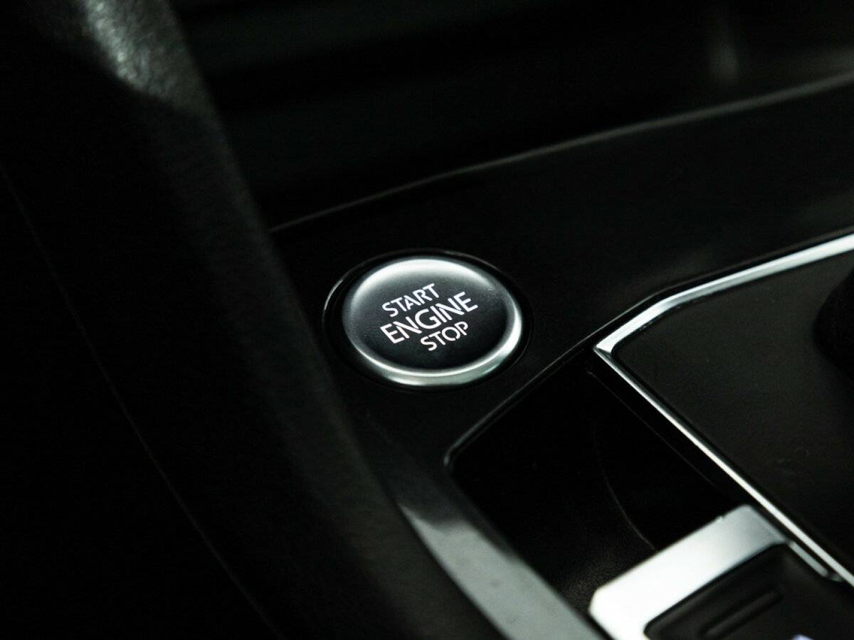 Б/У Фольксваген Тигуан 2018 года. Фото: #20