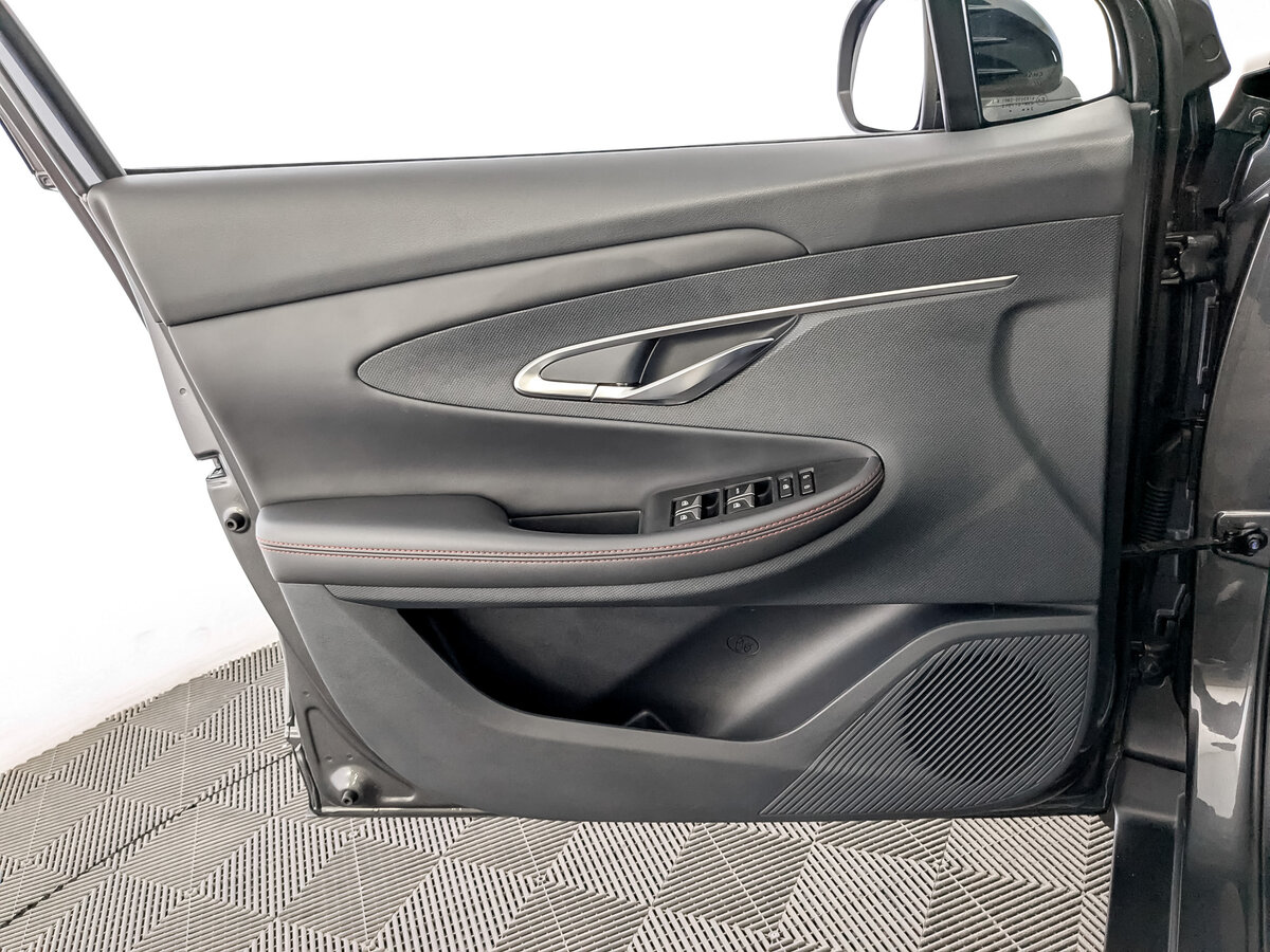 Б/У Чанган УНИ-Т 2023 года. Фото: #18