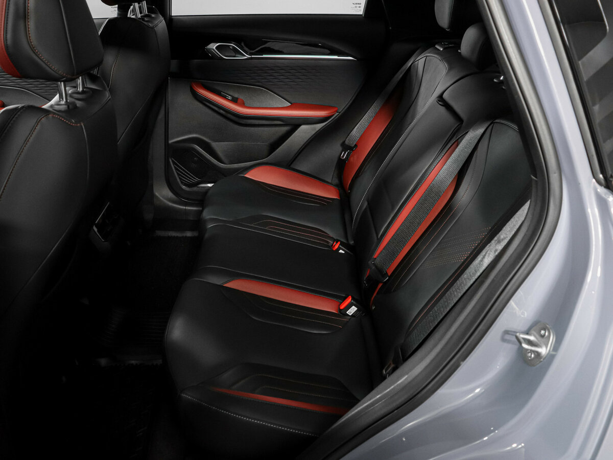 Б/У Джили Кулрэй 2024 года. Фото: #6