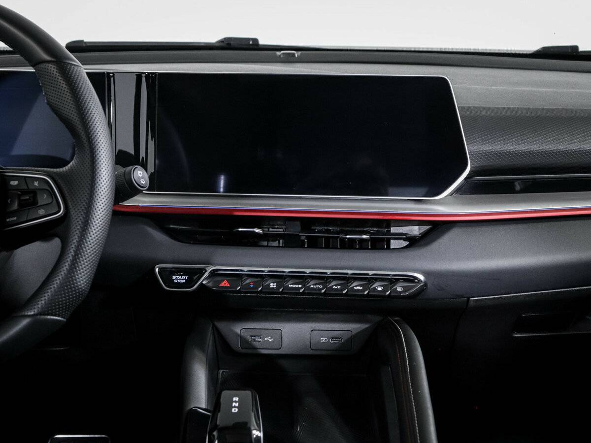 Б/У Джили Кулрэй 2024 года. Фото: #9