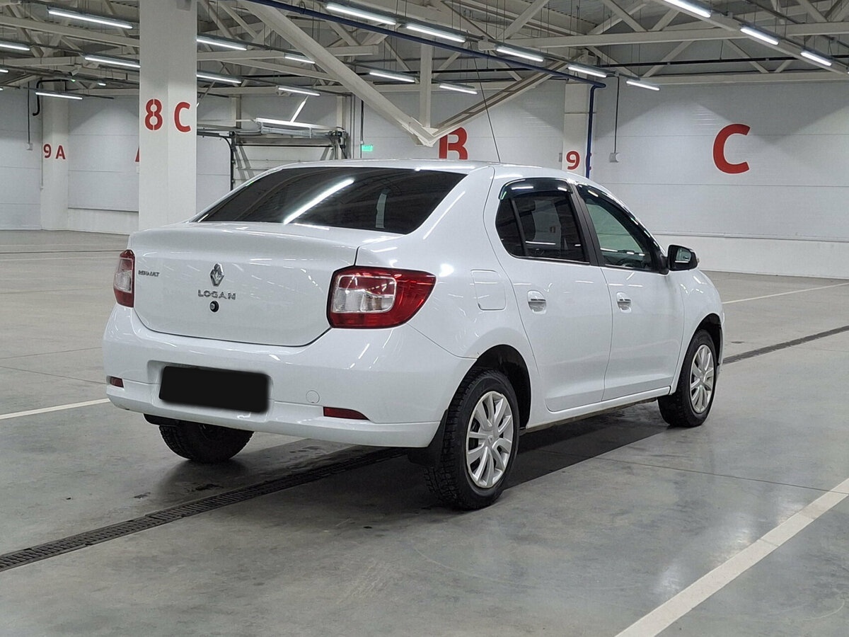 Б/У Рено Логан 2017 года. Фото: #4