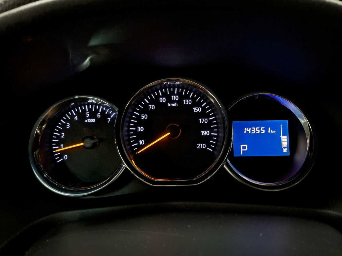 Б/У Рено Логан 2017 года. Фото: #12