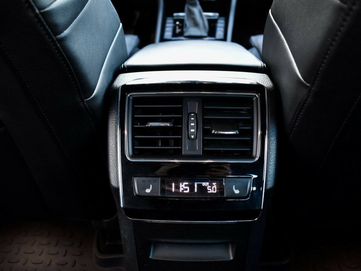 Б/У Шкода Суперб 2018 года. Фото: #15