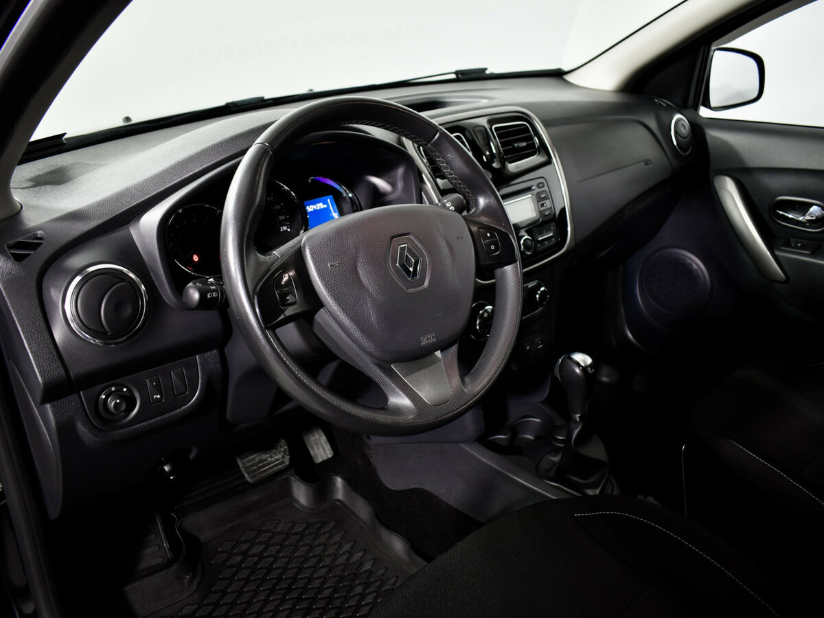 Б/У Рено Сандеро 2016 года. Фото: #8