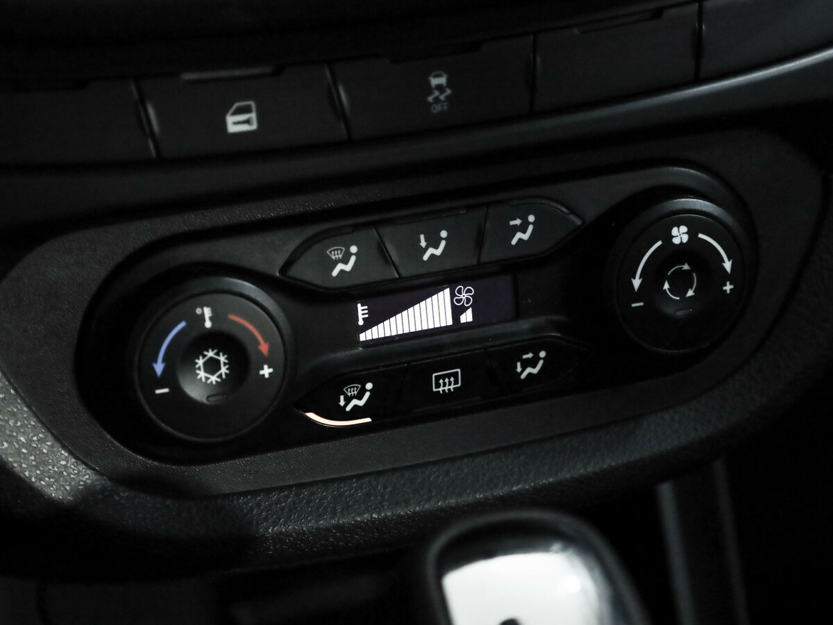 Б/У Лада (ВАЗ) Веста 2020 года. Фото: #12