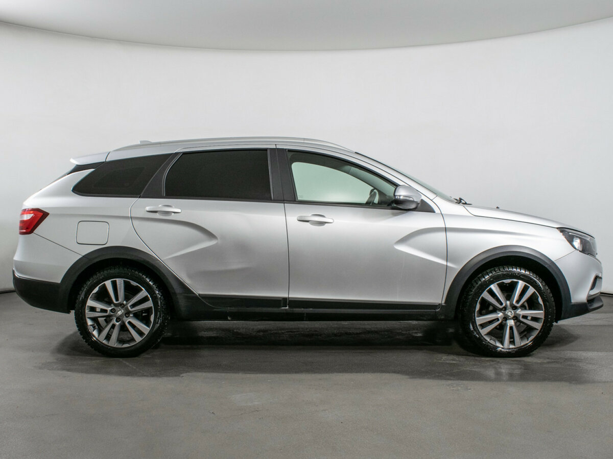 Б/У Лада (ВАЗ) Веста 2021 года. Фото: #3