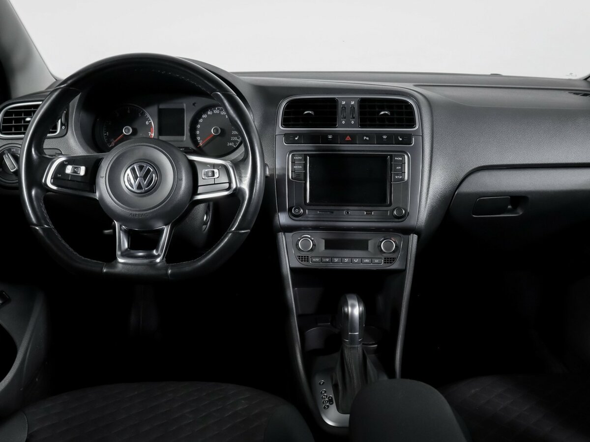 Б/У Фольксваген Поло 2019 года. Фото: #9