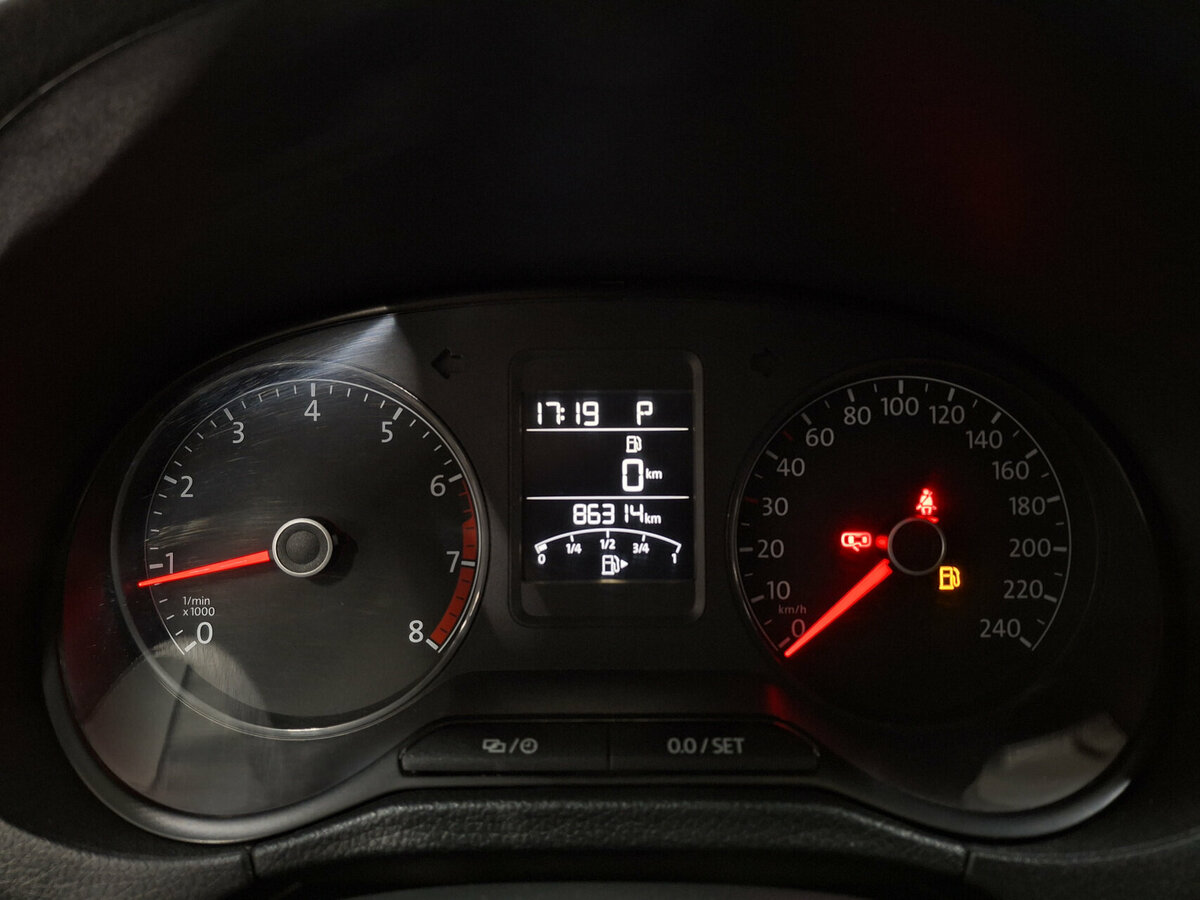 Б/У Фольксваген Поло 2017 года. Фото: #12