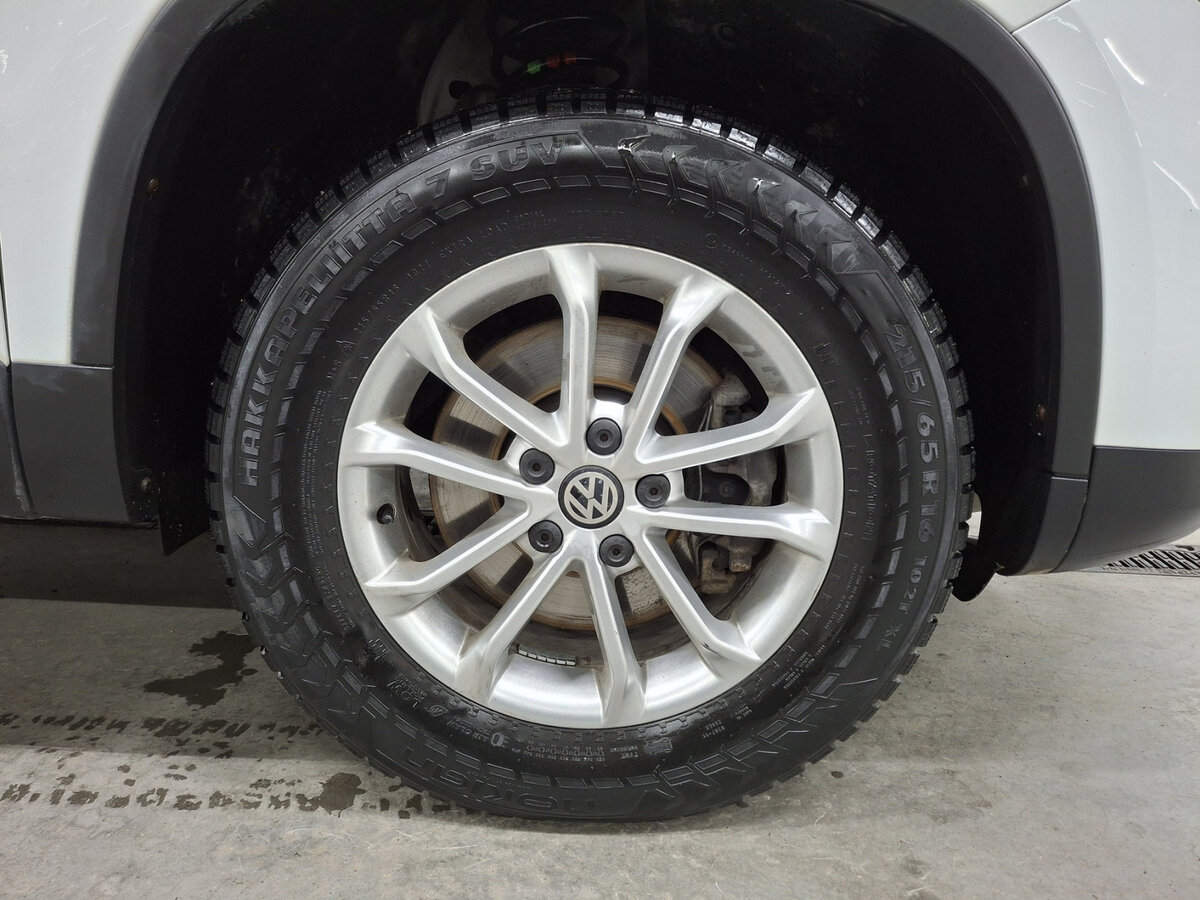 Б/У Фольксваген Тигуан 2016 года. Фото: #17