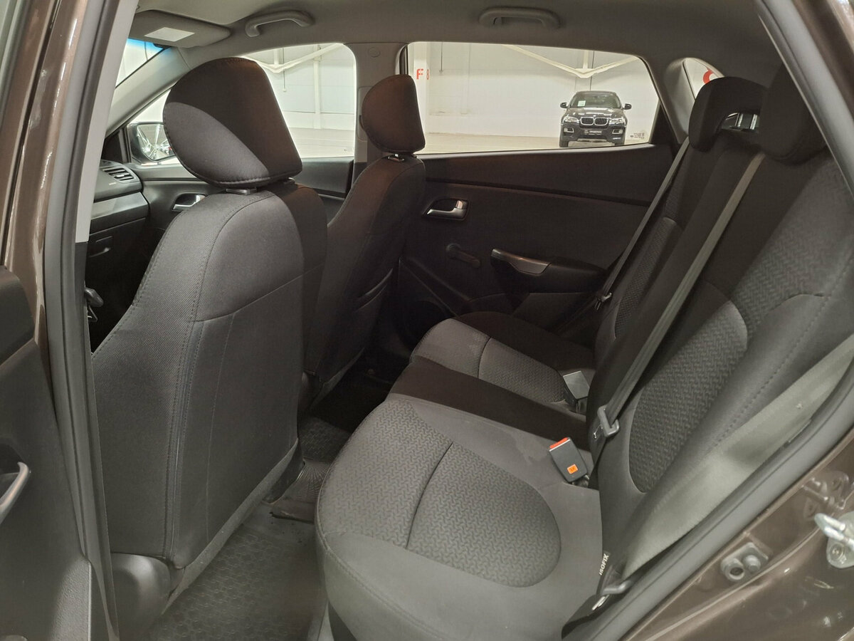 Б/У Киа Рио 2017 года. Фото: #11