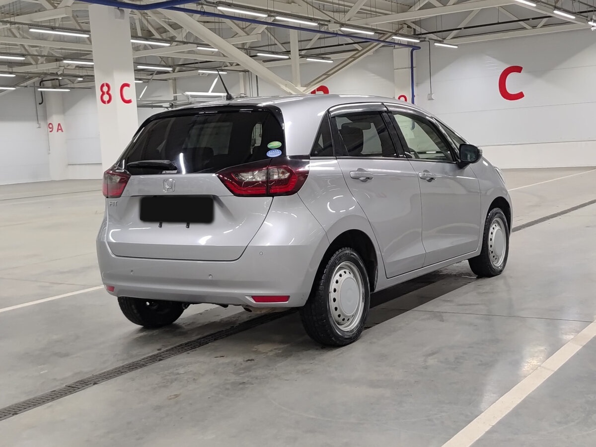 Б/У Хонда Фит 2020 года. Фото: #4
